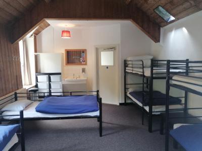 Kings Hostel Dolgellau Bagian luar foto