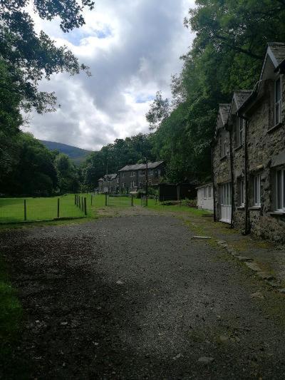 Kings Hostel Dolgellau Bagian luar foto