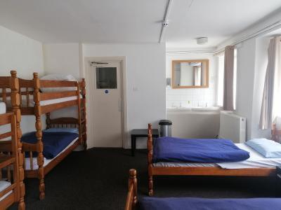 Kings Hostel Dolgellau Bagian luar foto